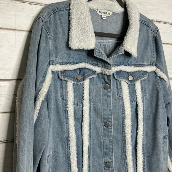 Davi & Dani Sherpa Trim Denim Jean Jacket Size Large - Picture 9 of 9